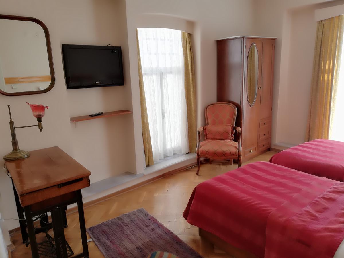 Turkoman Hotel Istanboel Buitenkant foto